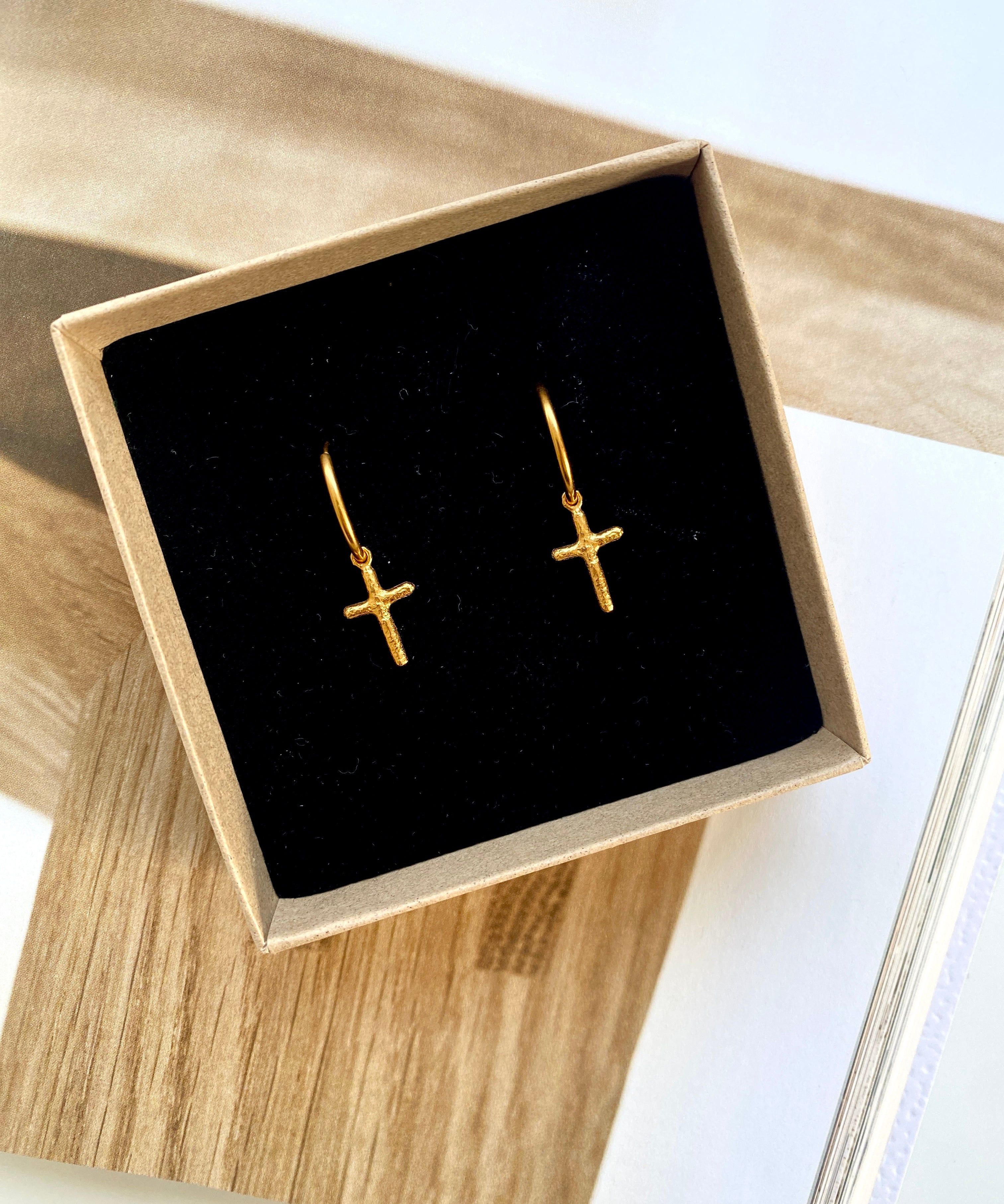 Cross hoops